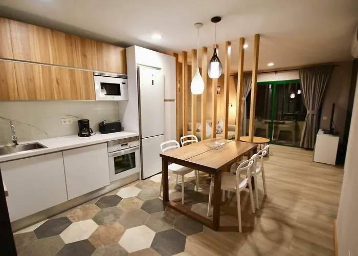 Calle Buenavista 1, Esquina Boulevar Timon. Apartmán *